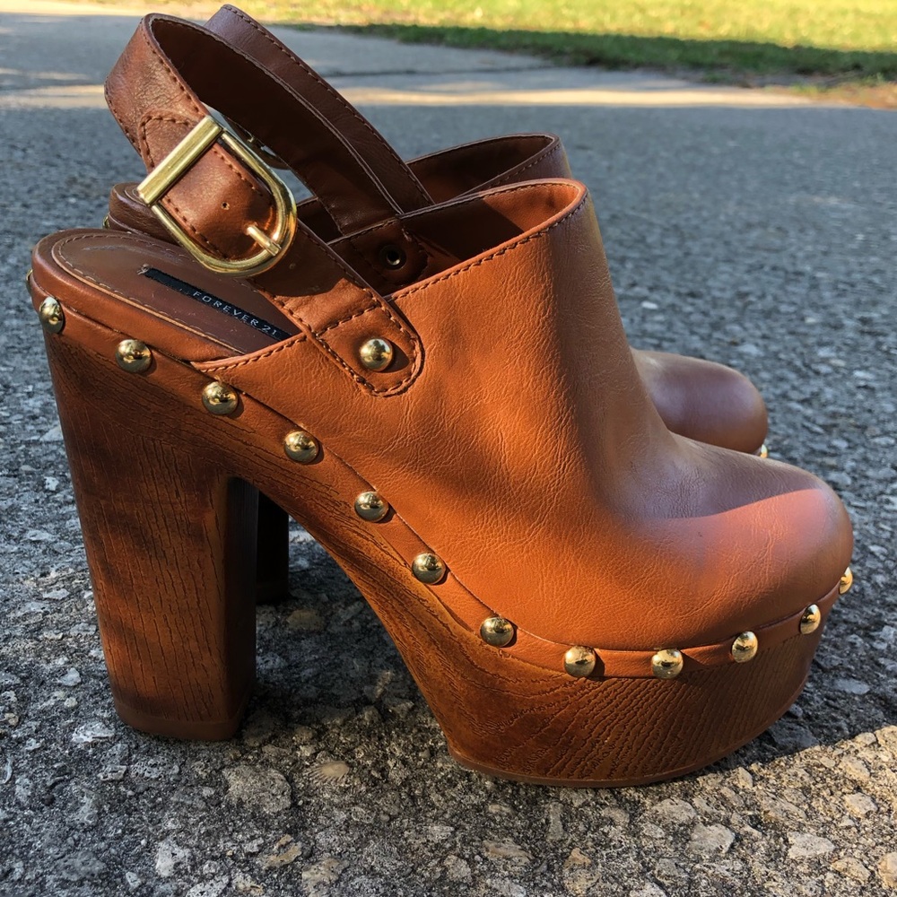 Forever 21 slingback clogs